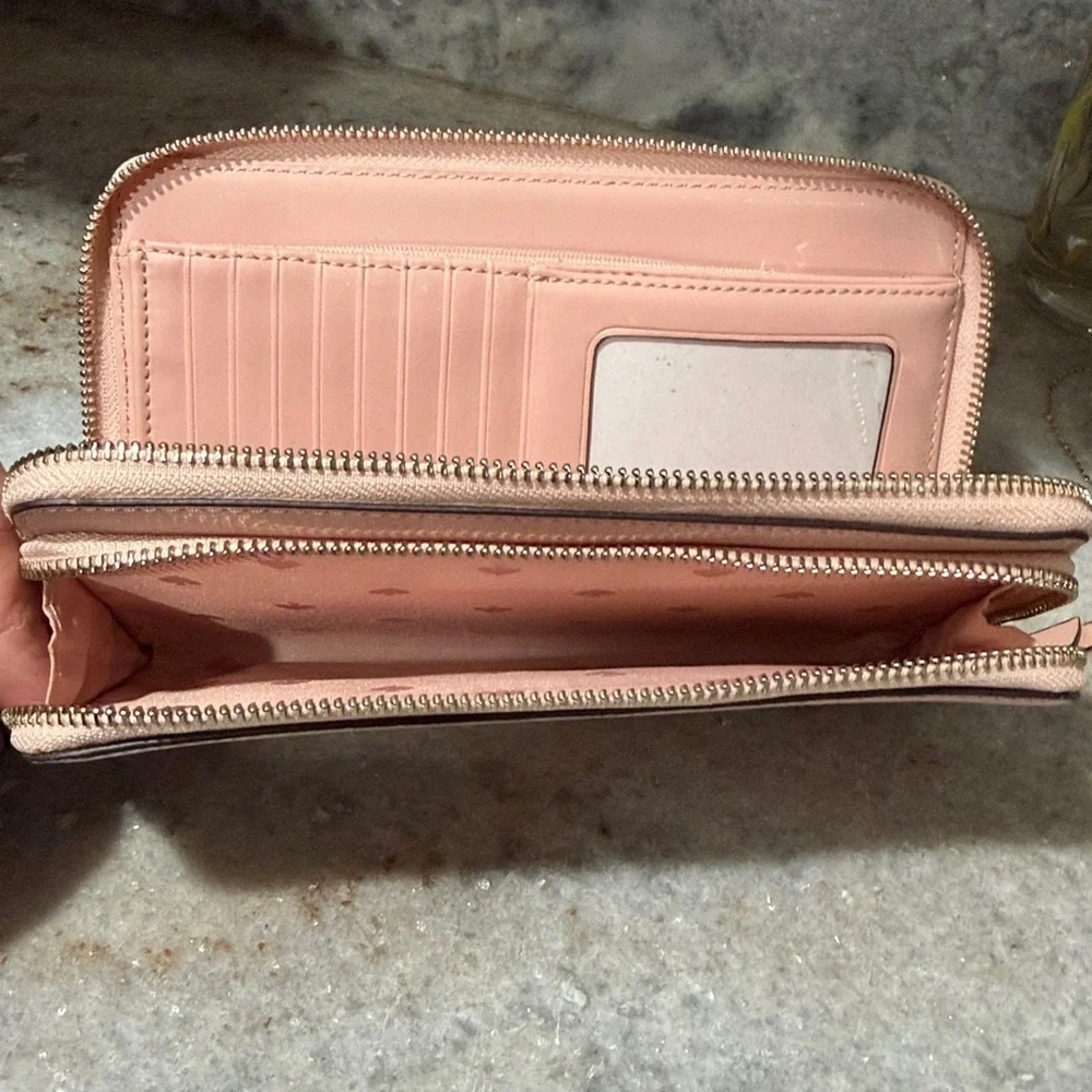 Like new Kate Spade NY Staci Double Zip Cary all Wristlet